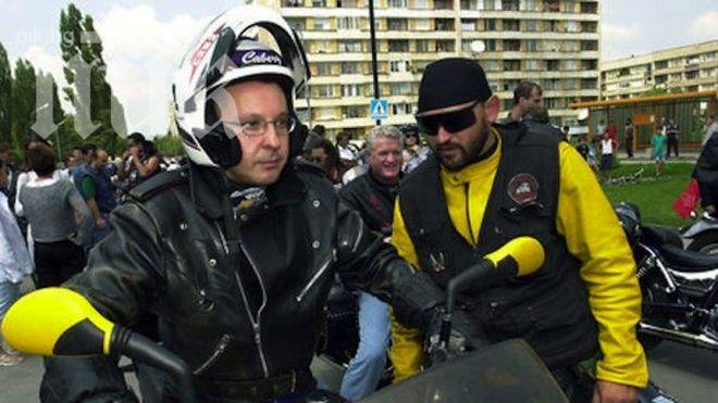 Сергей Станишев спечели днешната анкета на ПИК! Читателите категорично го посочиха за петел №1