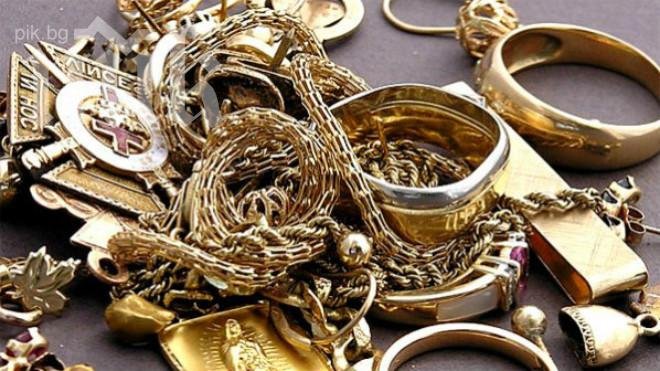 Данъчни разпродават златни накити на турски бизнесмен-контрабандист