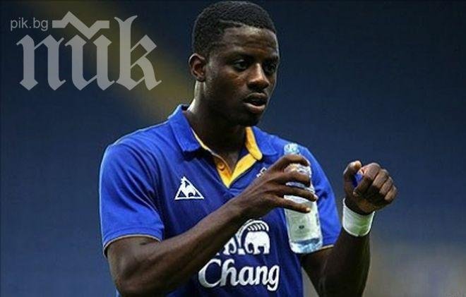 Славия си хареса крило от Евертън