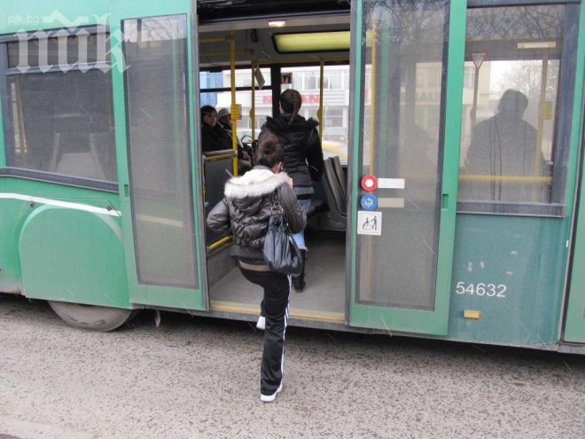 Корупционен скандал тресе градския транспорт в Пловдив: Общината получавала рушвети!