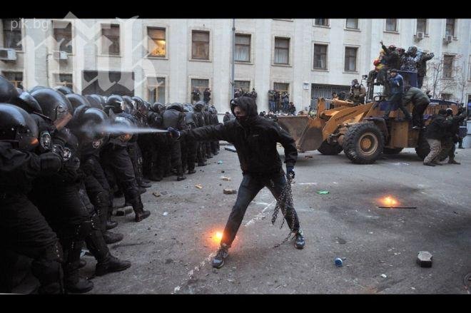 Русия: За гърба на властта западните страни водят преговори с украинската опозиция