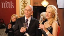 Скандал! Атанасов от "Стъклен дом" кръшка на жена си с млада актриса