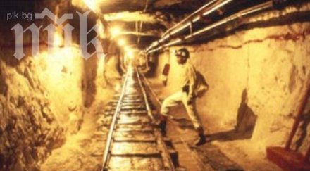 златна мина срути йоханесбург извадиха осем мъртви тела