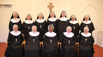 монахини пуснаха порно ученици час