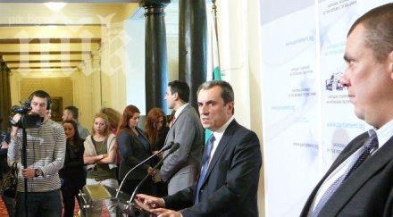 орешарски пик уволнения митничар имам неблагоприятна информация