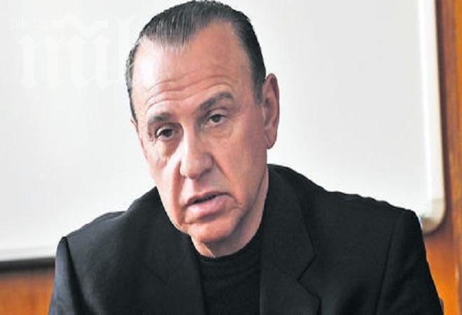 Апаши обраха дома на проф. Величко Адамов