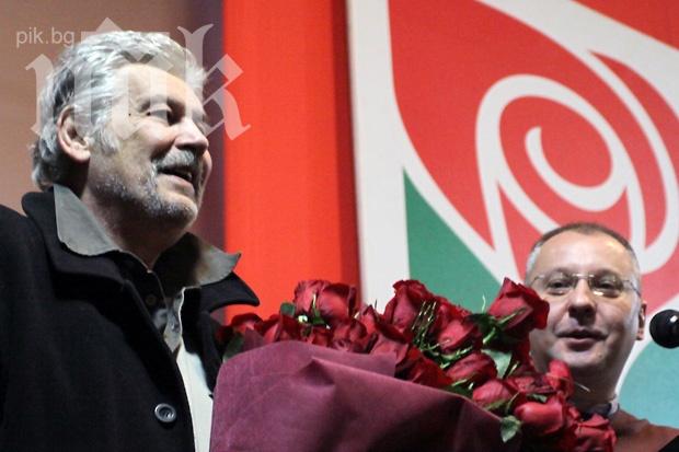 Ламбо вече е добре, надъхва Конгреса на БСП рамо до рамо със Станишев