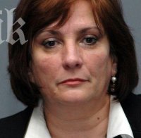 Искра Михайлова спря устройствения план на Царево със заповед