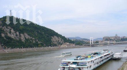 капитан български кораб падна дунава румънски докери спасяват