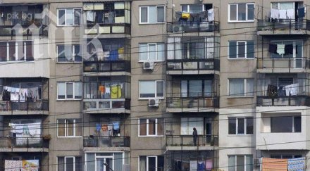 мъжът скочил етаж заради несподелена любов почина