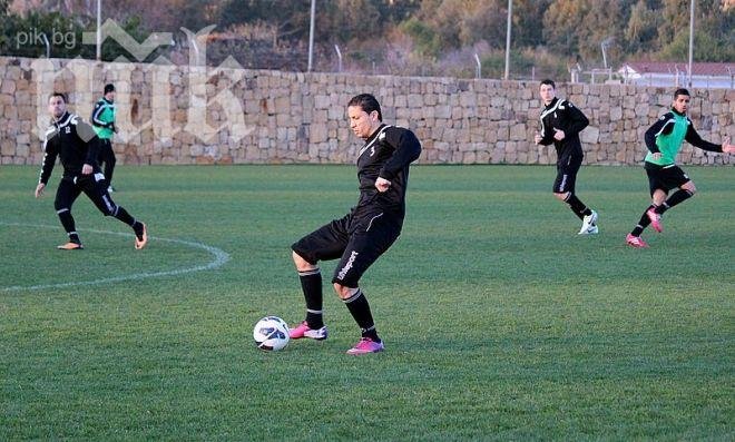 Локомотив (Пд) тренира в мрачно настроение, Тунчев и Камбуров с контузии