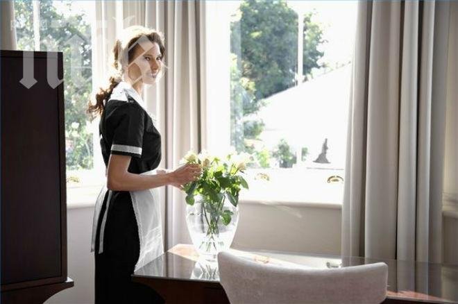 Министър подаде оставка заради чистачката си!