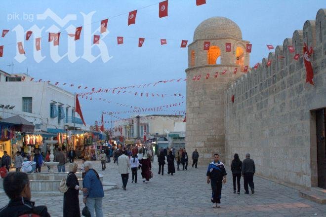 Новата конституция на Тунис влезе в сила