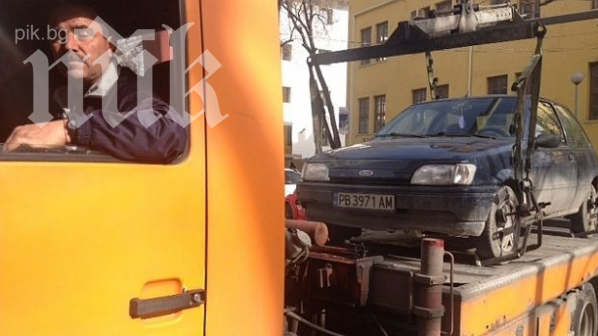 Шофьор на паяк тръгна да гази журналист заради забележка
