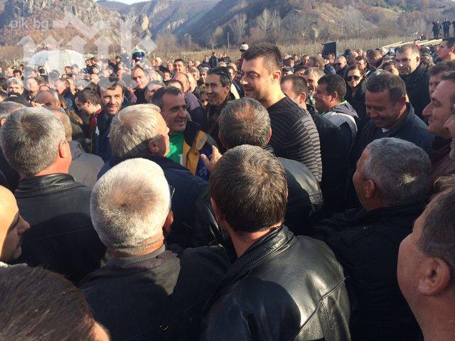 Бареков поиска главата на пловдивскя кмет! Тотев натрупал 200 000 000 лева дългове!