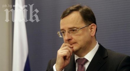 полицията чехия обвини бившия премиер петр нечас даване подкуп