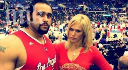 български кечист позира сексапилна рускиня мач нба снимка