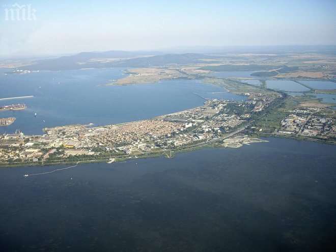 Бургас приличал на Ивицата Газа след бомбардировка 