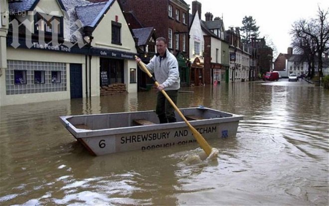 Ад в Англия: Наводненията продължават