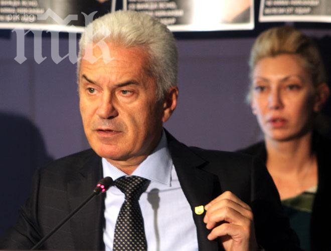 Волен Сидеров пред ПИК: Престъпление е в България да живеят хора, които не знаят български!