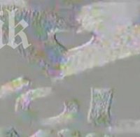 Романтично! Мъж издълба предложение за брак в снега