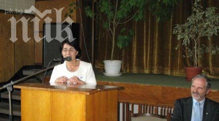 върнаха работа уволнена директорка гимназия