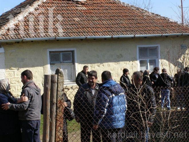 Изпратиха в последния им път загиналите в зверската катастрофа край Добри дол