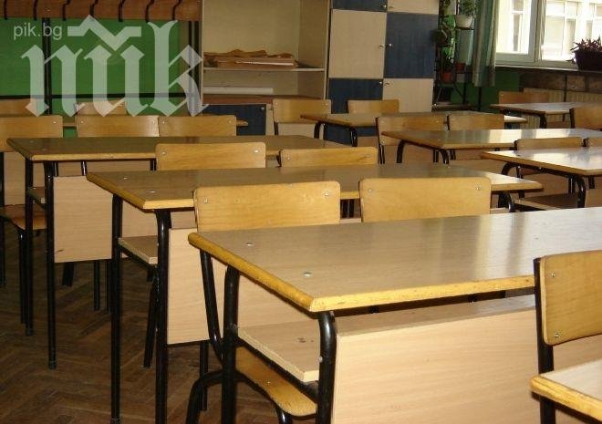 Историята отпадна от програмата за 11 и 12 клас