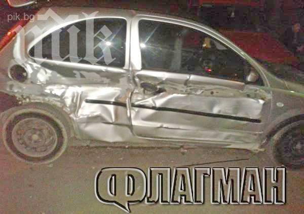 Екшън на пътя! Бандит краде Лада! Помита 2 коли с бясна скорост (снимка)