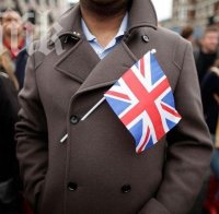 Лондон ще дава помощи на имигранти, ако имат доход от минимум 150 лири седмично