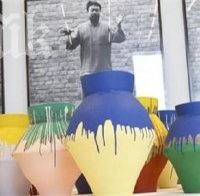 Гневен художник чупи китайска ваза за $ 1 млн. долара