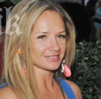 Отново скандална! Лора Караджова си показа срамотиите (снимка)