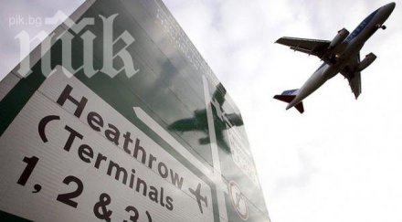 сащ самолет боинг 737 попадна зона силна турболенция пострадали