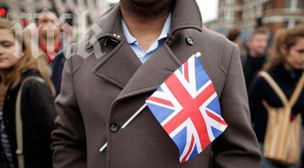 лондон дава помощи имигранти имат доход минимум 150 лири седмично