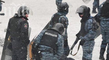 убиха двама млади демонстранти украинския град хмелницки