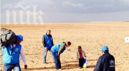 снимка сирийско дете бягащо пустинята потресе света оказа неистинна