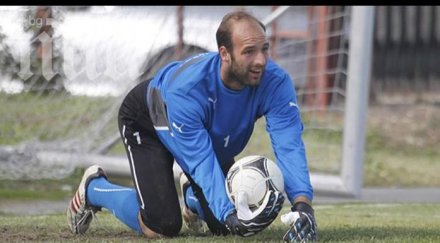 вратар левски контузи дербито славия