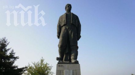 нсо изисква журналистическа карта събитията около паметника васил левски