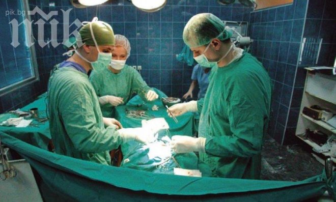 Бургаски хирурзи спасиха живота на пациент с уникална за Европа операция! Поставиха му шесторен байпас!