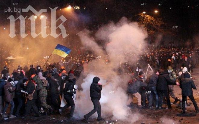 7 мъртви полицаи и 11 цивилни жертви в Киев