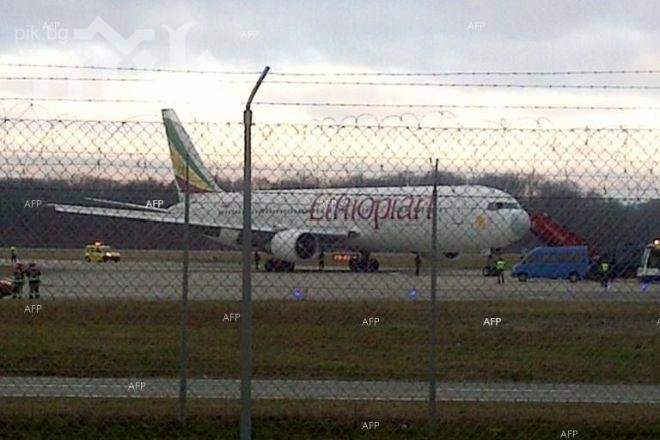 Идентифицираха похитителя на приземилия се в Женева самолет