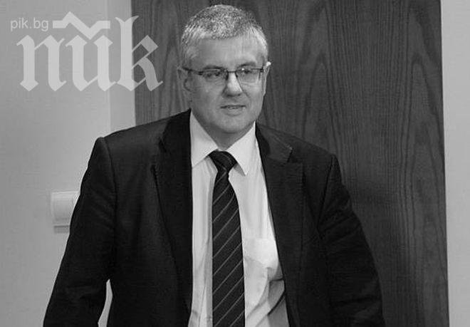 Парламентът потъна в траур заради смъртта на Димчо Михалевски, депутати и журналисти плачат неудържимо