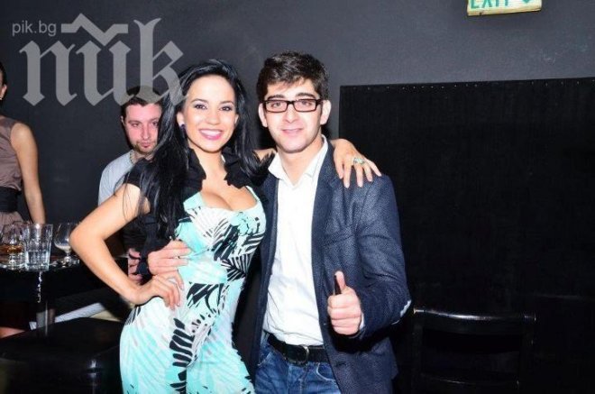 Сашо Кадиев изпочупи студиото си в Би Ти Ви, разби си чиния в главата