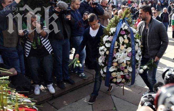 Сините почетоха Васил Левски (снимка)