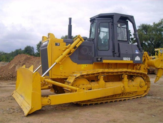 Булдозер се прекатури в река Искър, загина работник