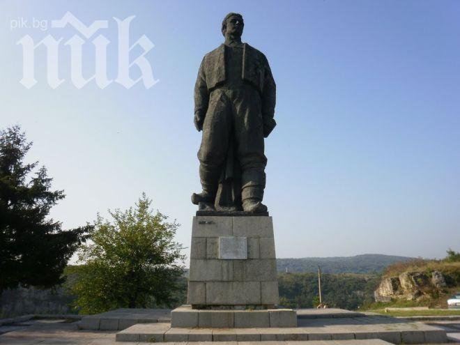 НСО ще изисква журналистическа карта за събитията около паметника на Васил Левски