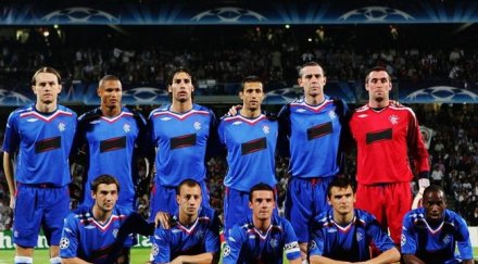 глазгоу рейнджърс мести англия