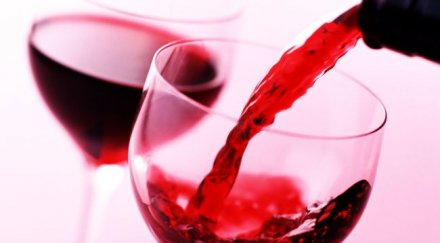 хванаха 700 литра вино менте