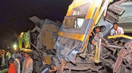 ужас жертви катастрофа влак училищен рейс видео