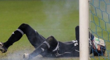 бомба вратар ареста прекратен мач москва